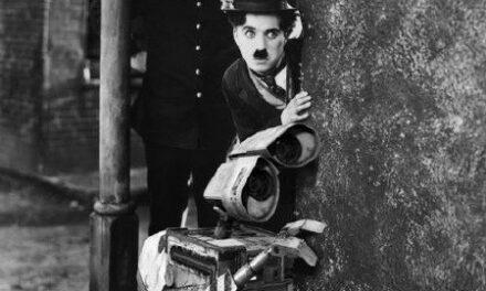 Tijdreizen met Charlie Chaplin.