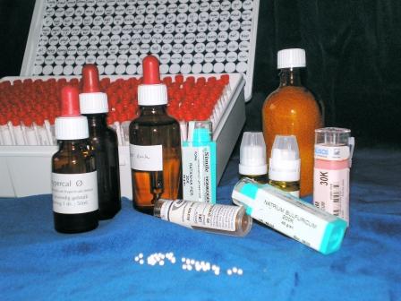In 26 landen collectieve poging tot zelfdoding als stunt tegen homeopathie
